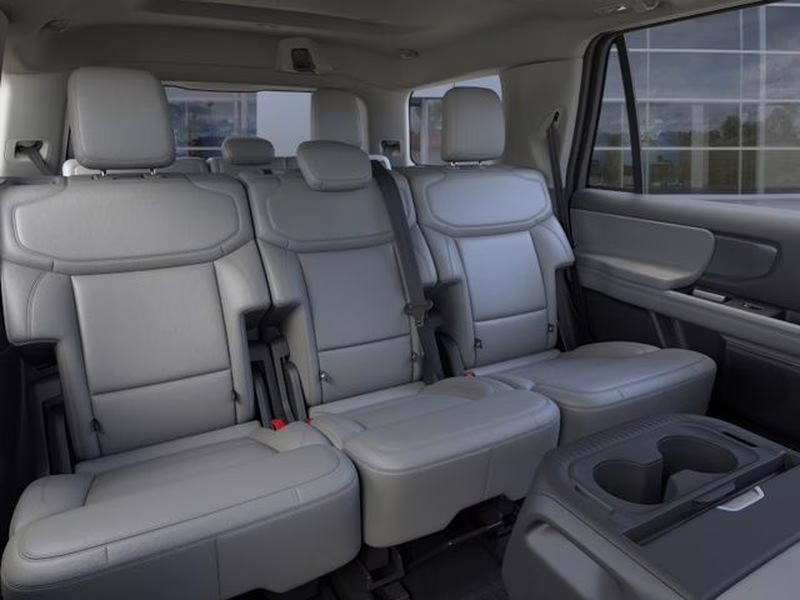 2026 Star White Metallic Tri-Coat Ford Expedition Active RWD SUV