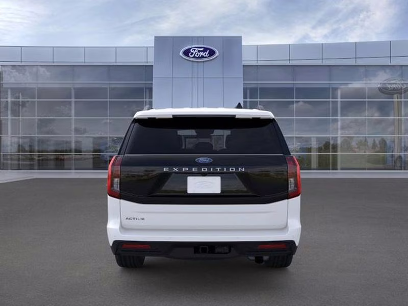 2026 Star White Metallic Tri-Coat Ford Expedition Active RWD SUV