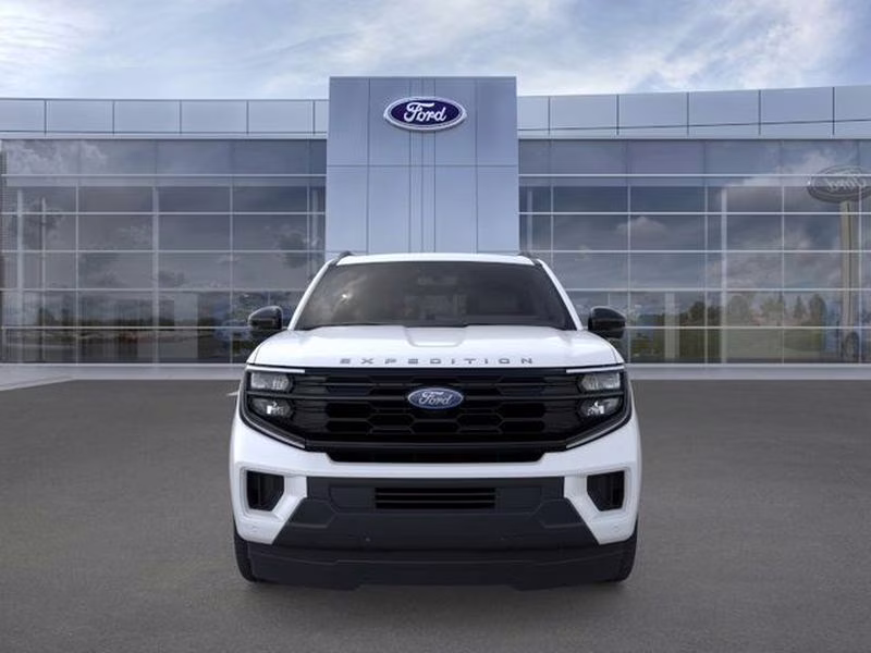 2026 Star White Metallic Tri-Coat Ford Expedition Active RWD SUV