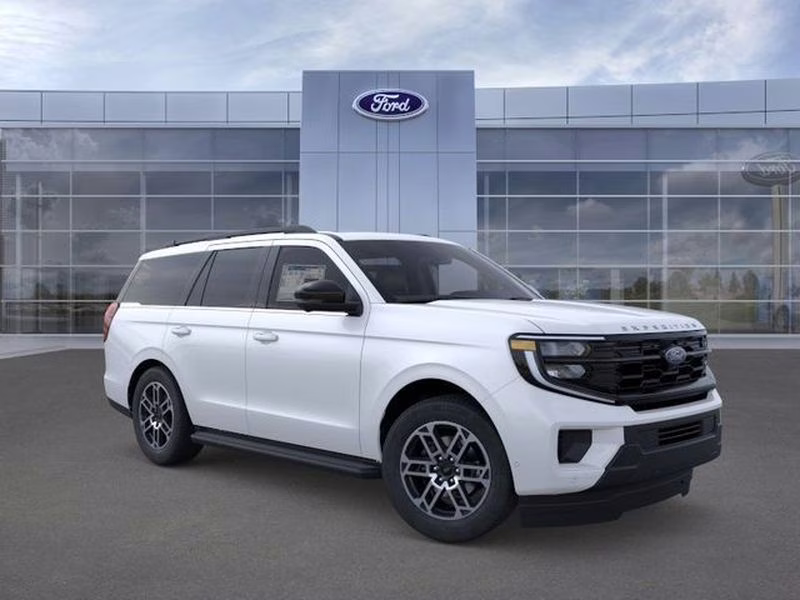 2026 Star White Metallic Tri-Coat Ford Expedition Active RWD SUV