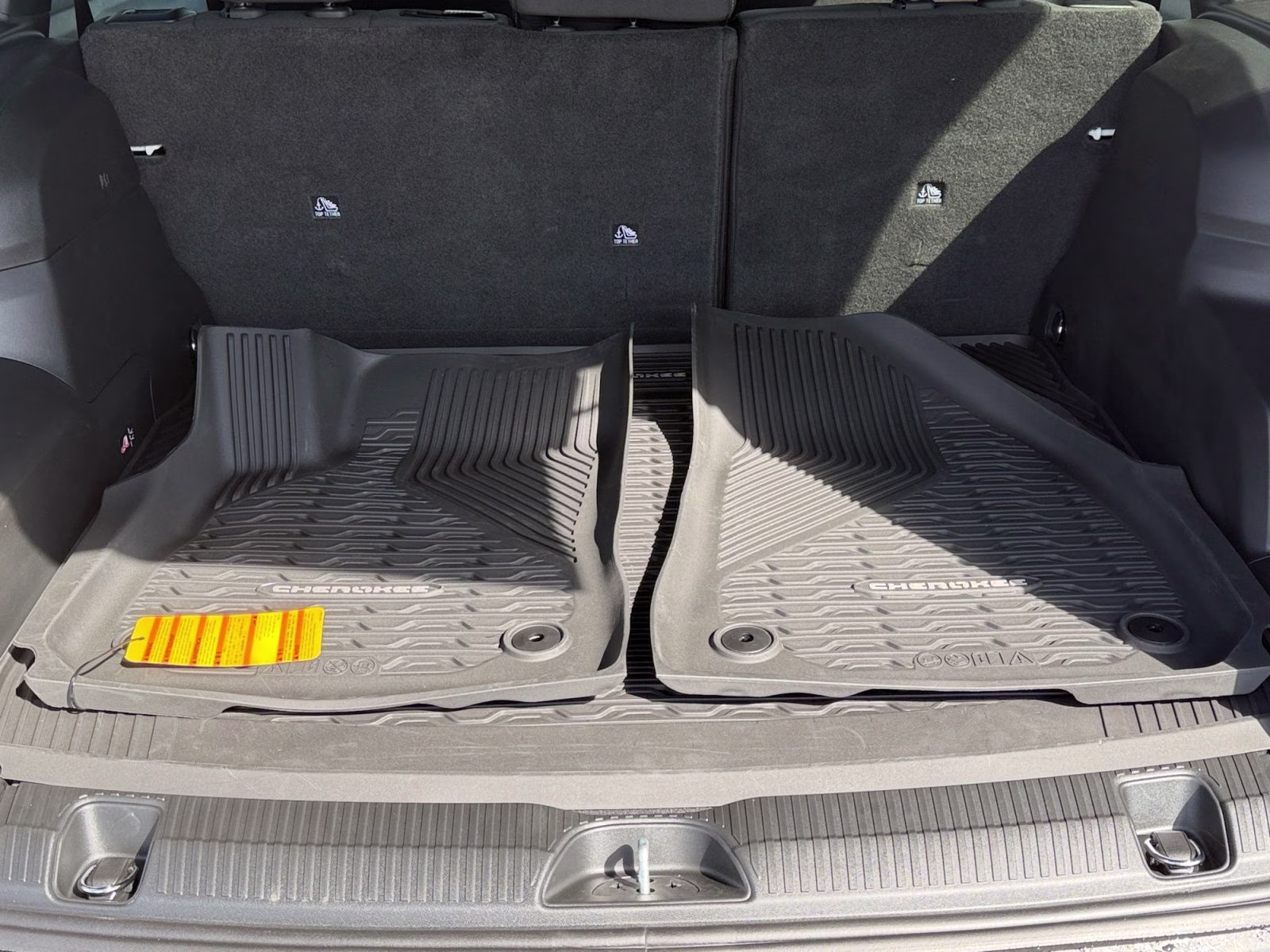 2026 Bright White Clearcoat Jeep Cherokee Laredo 4X4 SUV