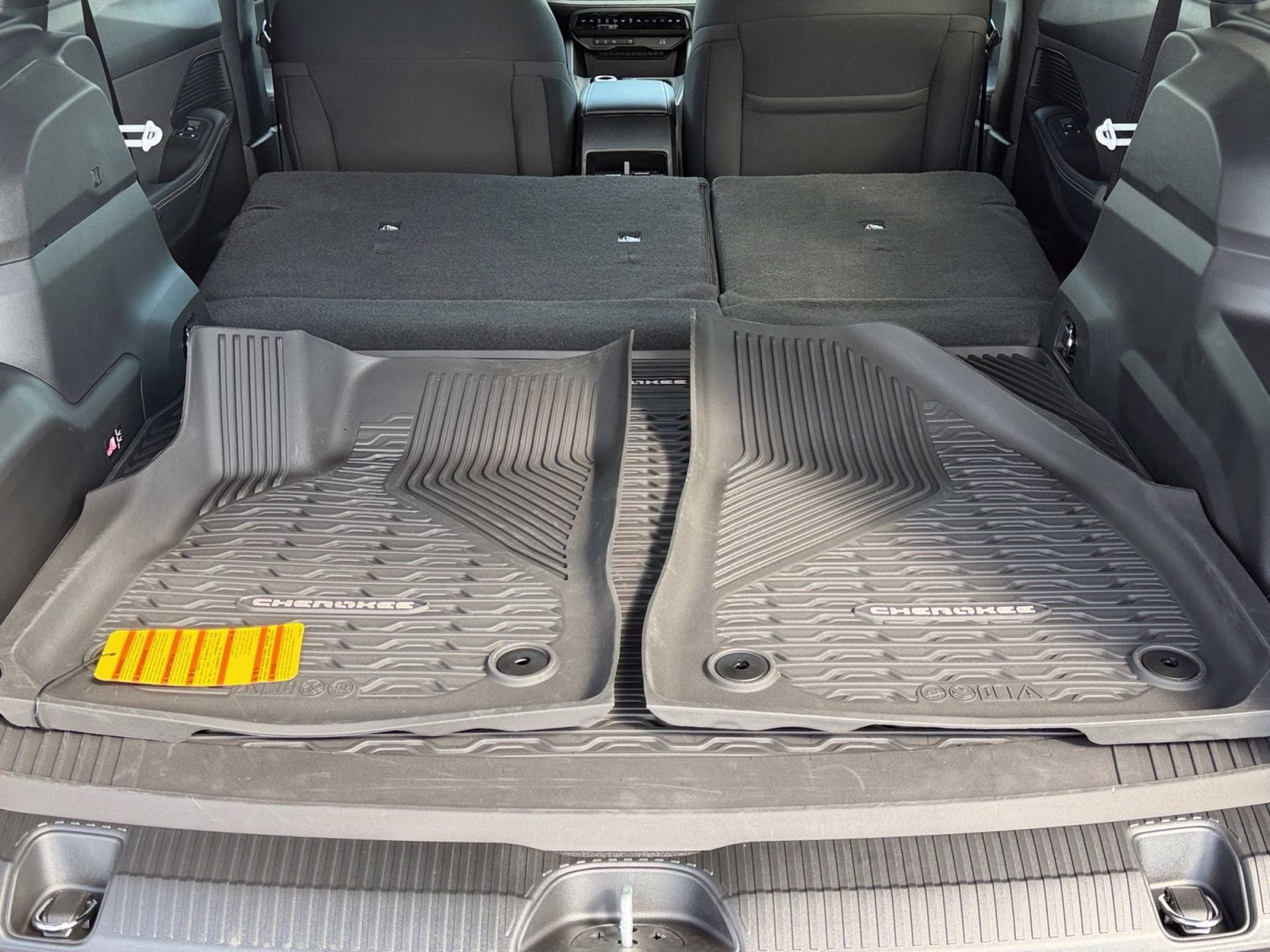 2026 Bright White Clearcoat Jeep Cherokee Laredo 4X4 SUV