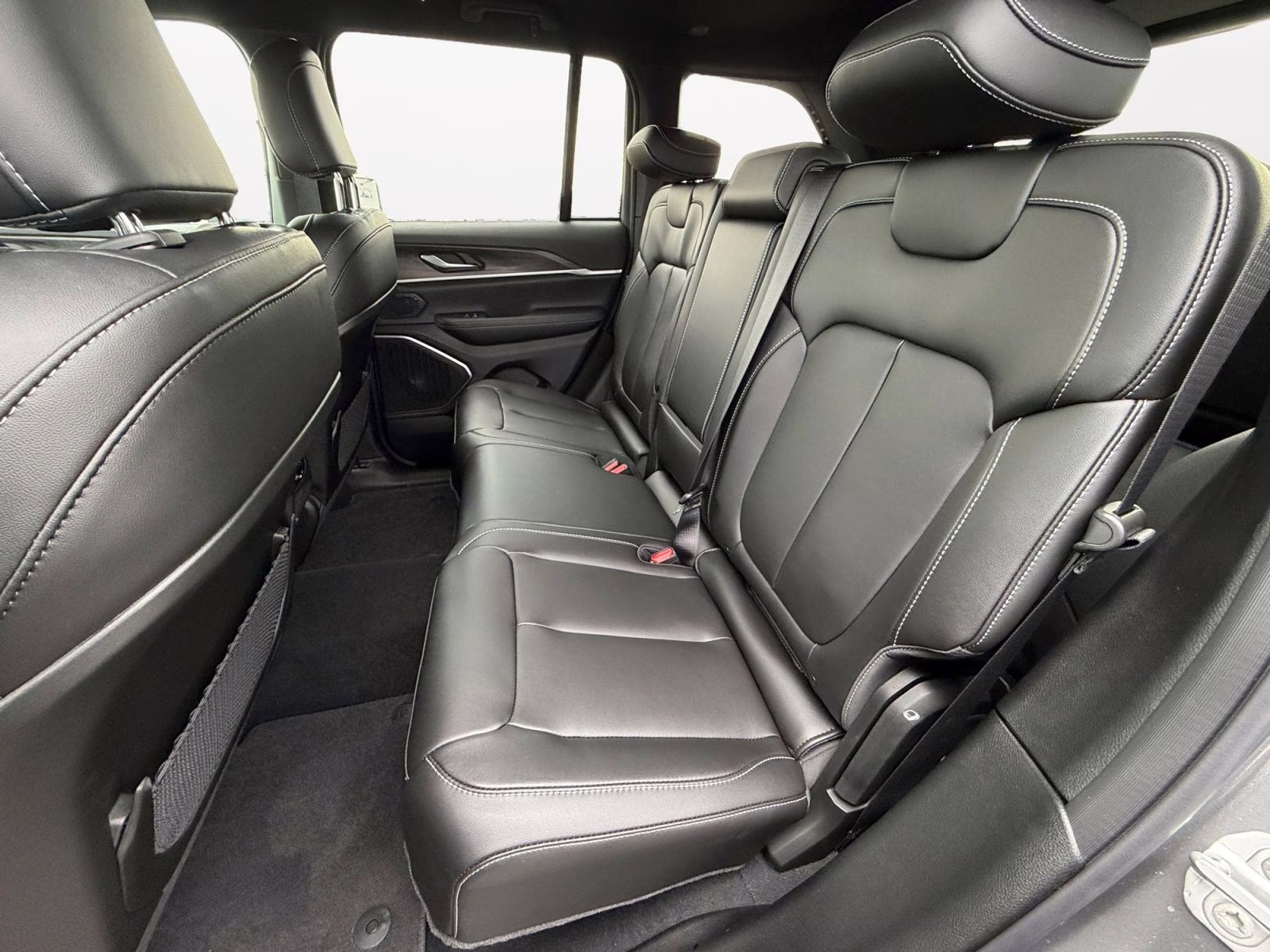 2026 Baltic Gray Metallic Clearcoat Jeep Grand Cherokee Limited 4X4 SUV