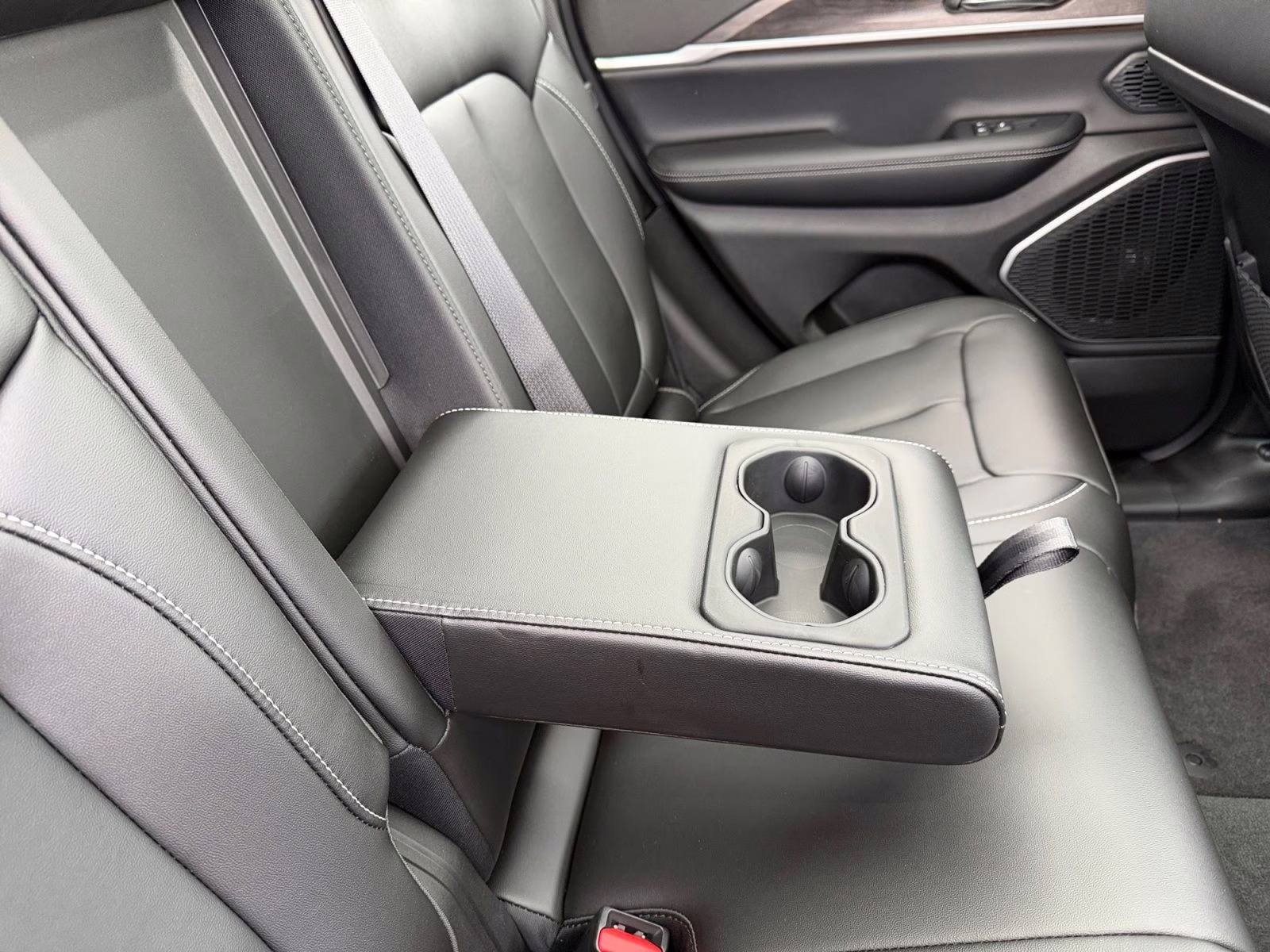 2026 Baltic Gray Metallic Clearcoat Jeep Grand Cherokee Limited 4X4 SUV