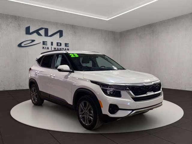 2023 Snow White Pearl Kia Seltos S AWD SUV