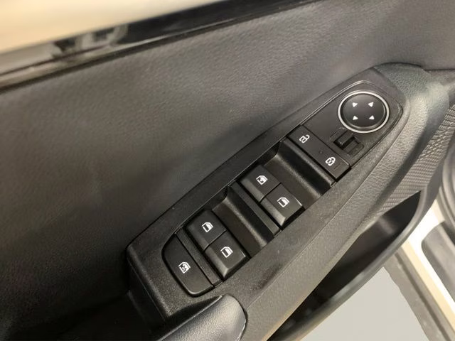 2023 Snow White Pearl Kia Seltos S AWD SUV