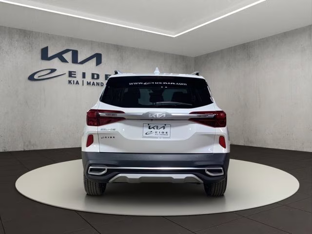 2023 Snow White Pearl Kia Seltos S AWD SUV