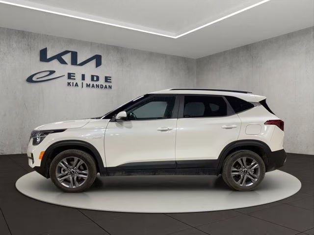 2023 Snow White Pearl Kia Seltos S AWD SUV