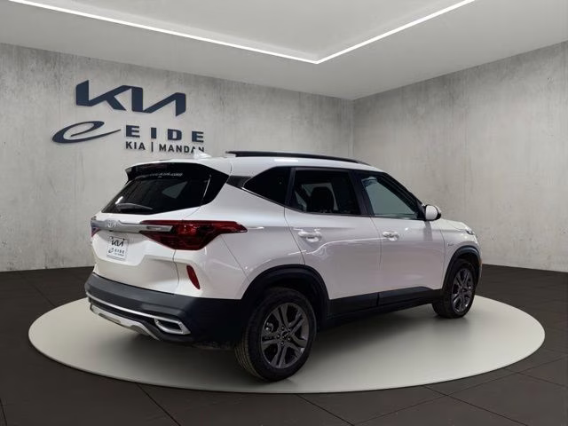 2023 Snow White Pearl Kia Seltos S AWD SUV