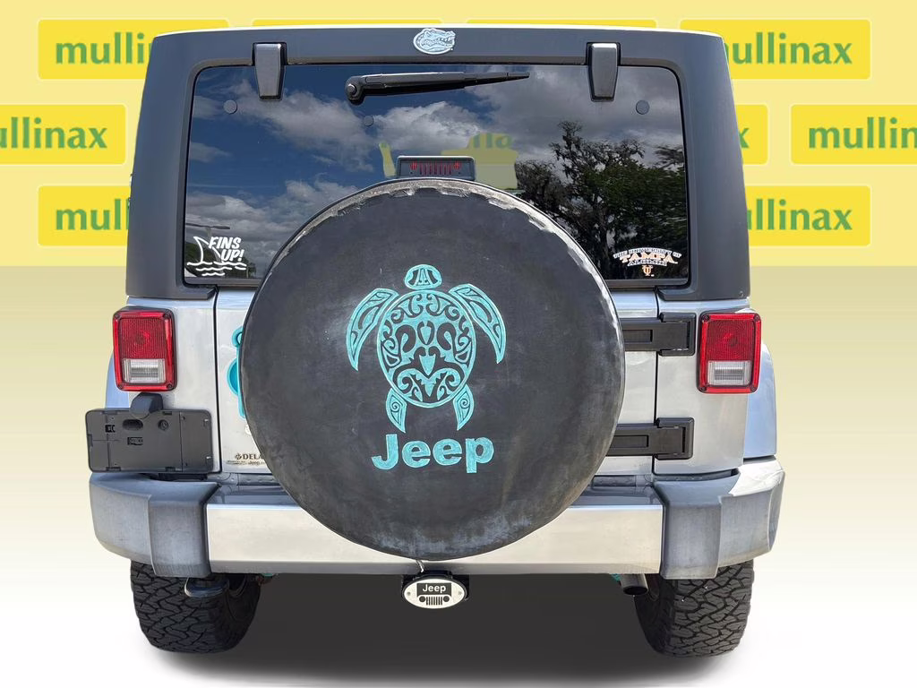 2016 Billet Silver Metallic Clearcoat Jeep Wrangler Unlimited Sahara 4X4 SUV