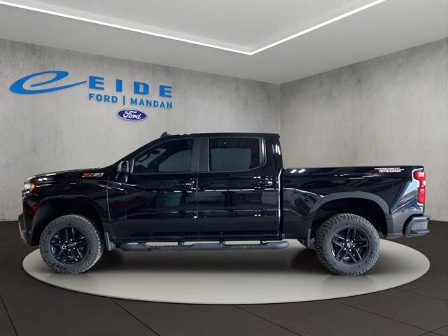 2020 Black Chevrolet Silverado 1500 LT Trail Boss 4X4 Truck