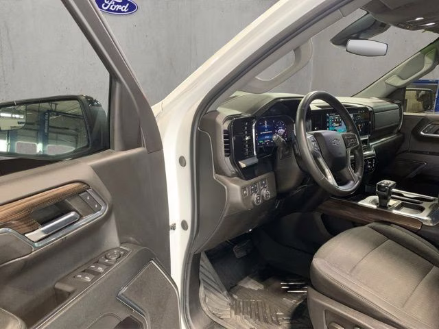 2024 Summit White Chevrolet Silverado 1500 RST 4X4 Truck