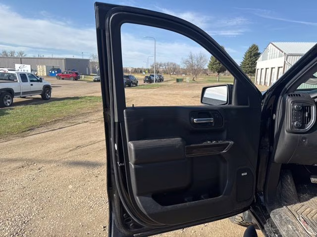 2020 Black Chevrolet Silverado 1500 LT Trail Boss 4X4 Truck