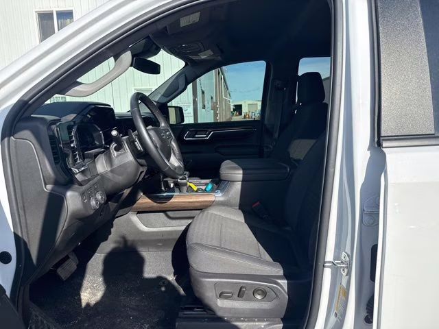 2024 Summit White Chevrolet Silverado 1500 RST 4X4 Truck