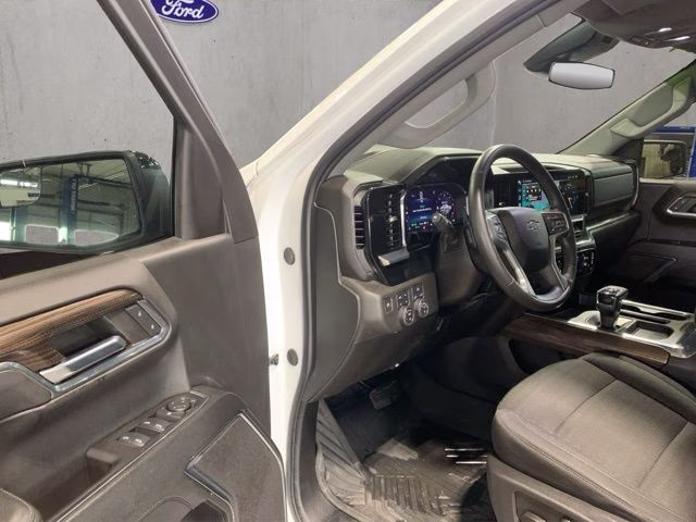 2024 Summit White Chevrolet Silverado 1500 RST 4X4 Truck