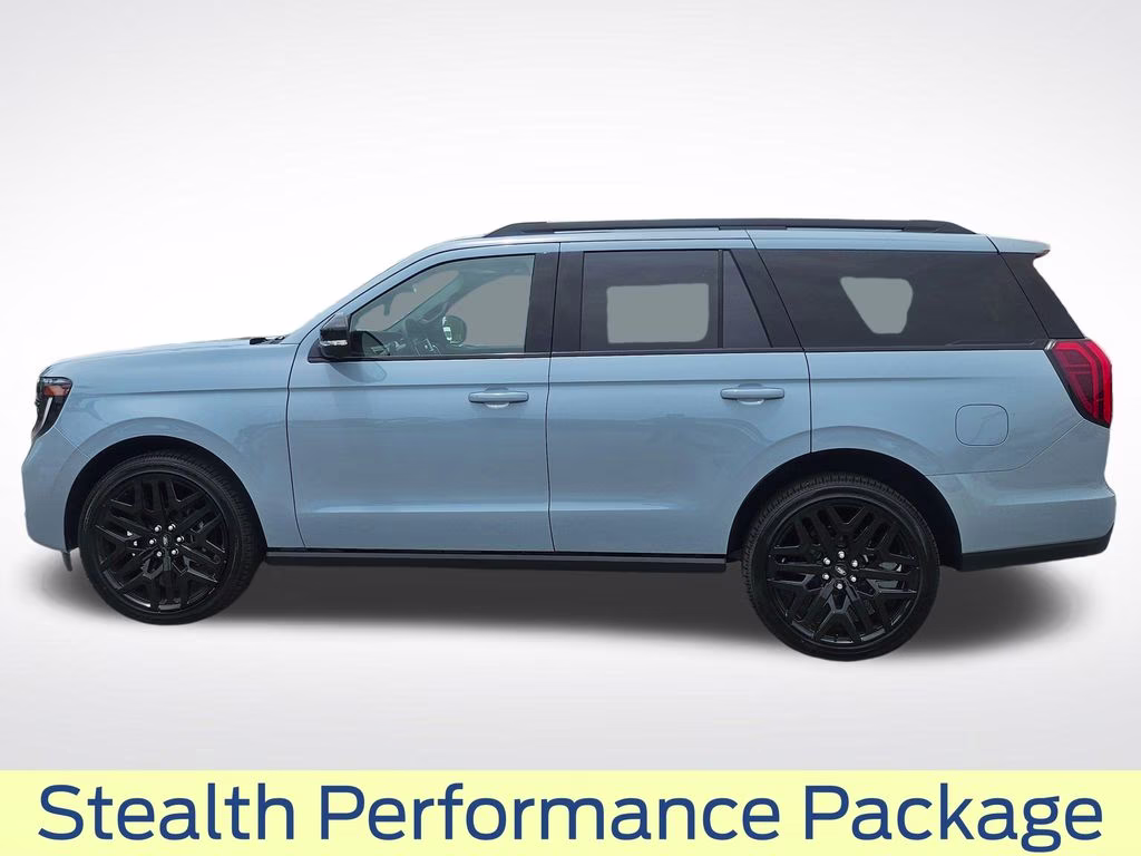 2026 Glacier Gray Metallic Tri-Coat Ford Expedition Platinum 4X4 SUV
