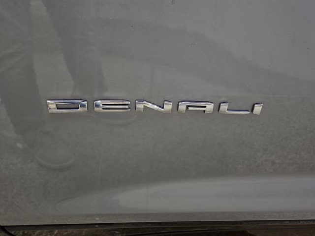 2025 Sterling Metallic GMC Acadia Denali AWD SUV