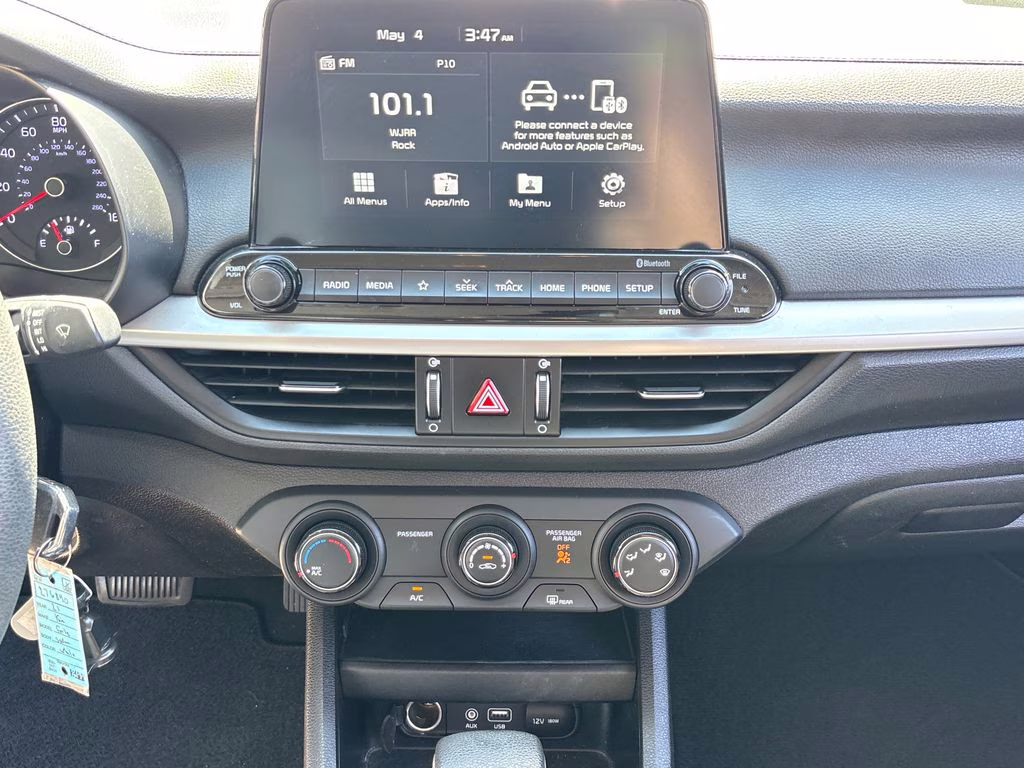 2021 Clear White Kia Forte FE FWD Sedan