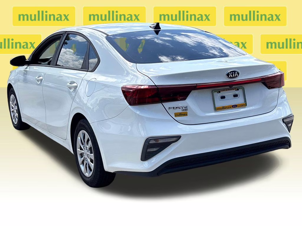 2021 Clear White Kia Forte FE FWD Sedan