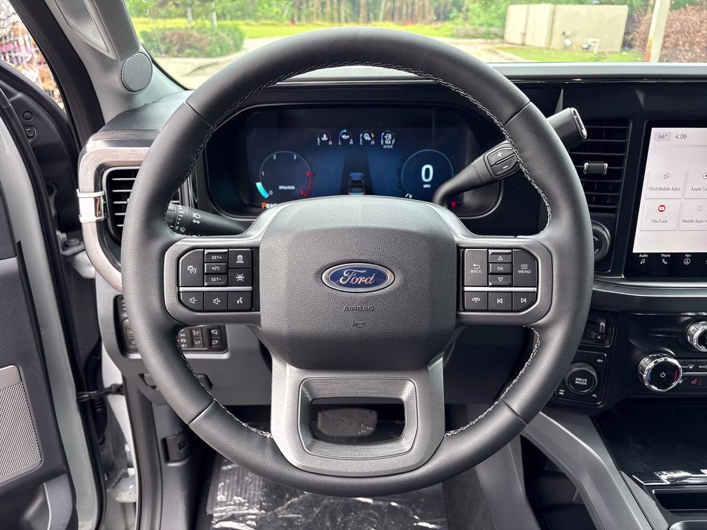 2026 Avalanche Ford Super Duty F-250 SRW Lariat 4X4 Truck