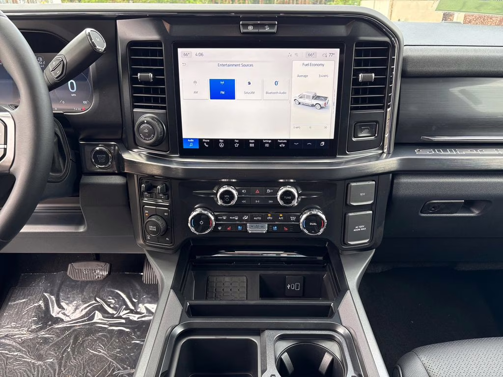 2026 Avalanche Ford Super Duty F-250 SRW Lariat 4X4 Truck