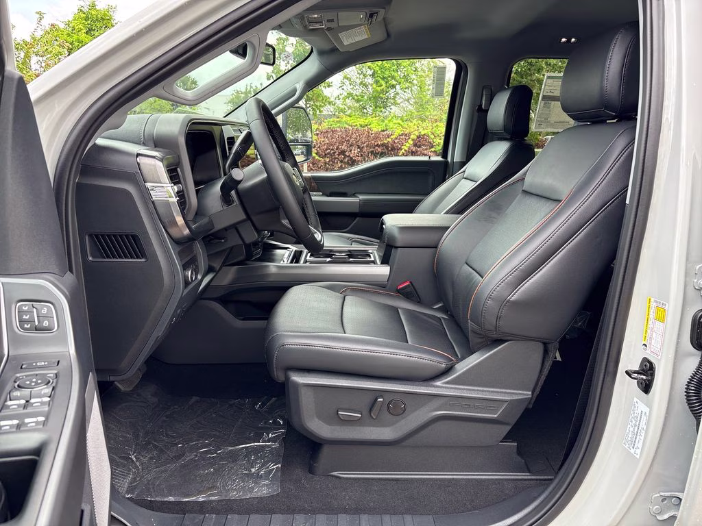 2026 Avalanche Ford Super Duty F-250 SRW Lariat 4X4 Truck