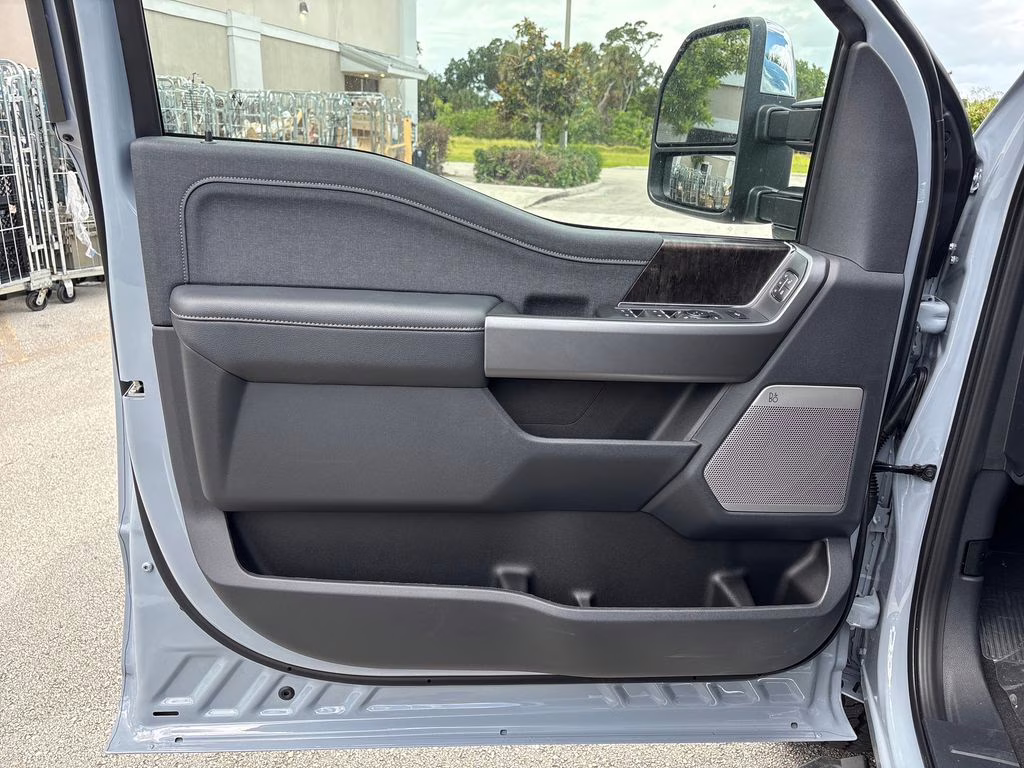 2026 Gray Ford Super Duty F-250 SRW Lariat 4X4 Truck