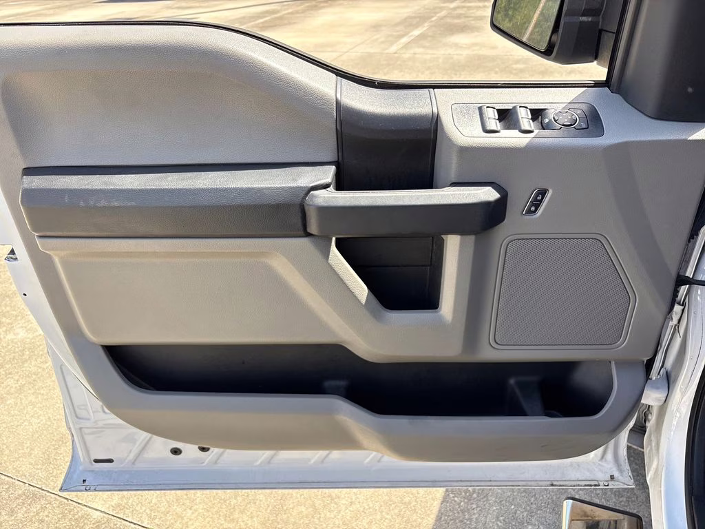 2017 Oxford White Ford F-150 XL RWD Truck