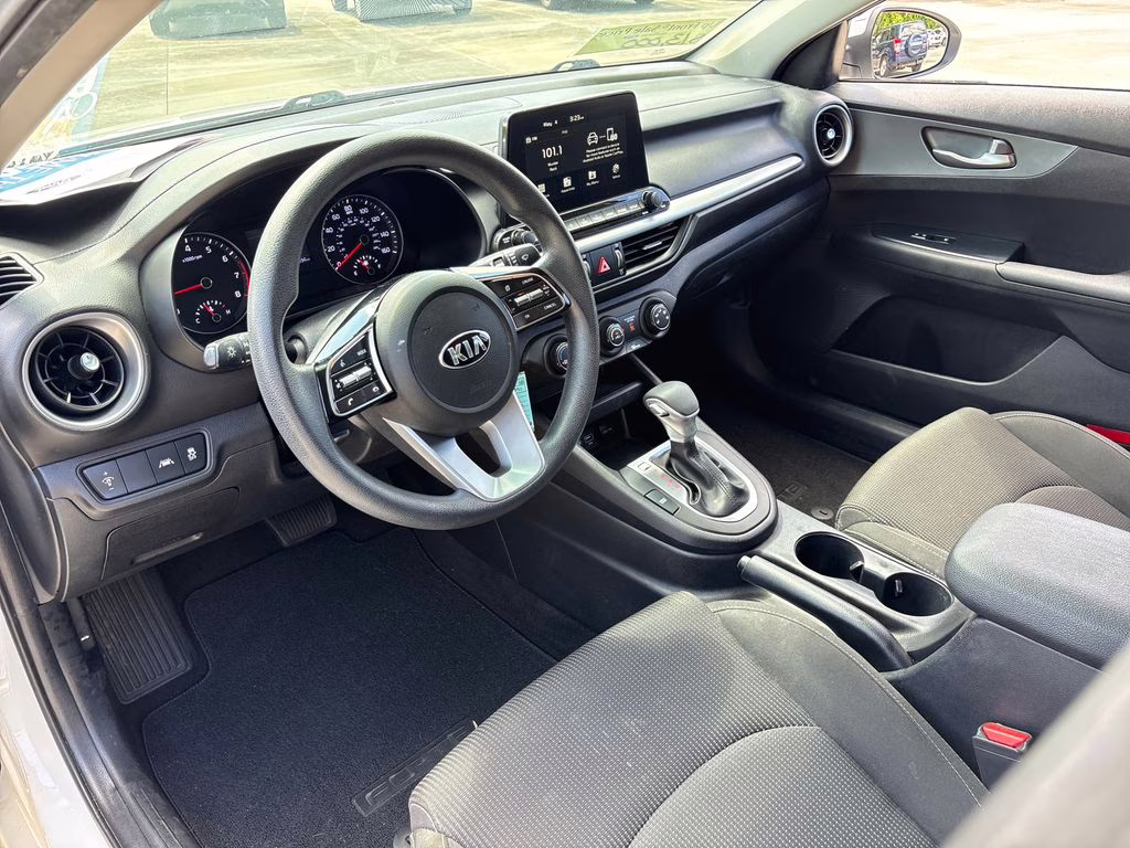 2021 Clear White Kia Forte FE FWD Sedan