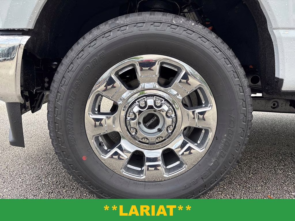 2026 Avalanche Ford Super Duty F-250 SRW Lariat 4X4 Truck