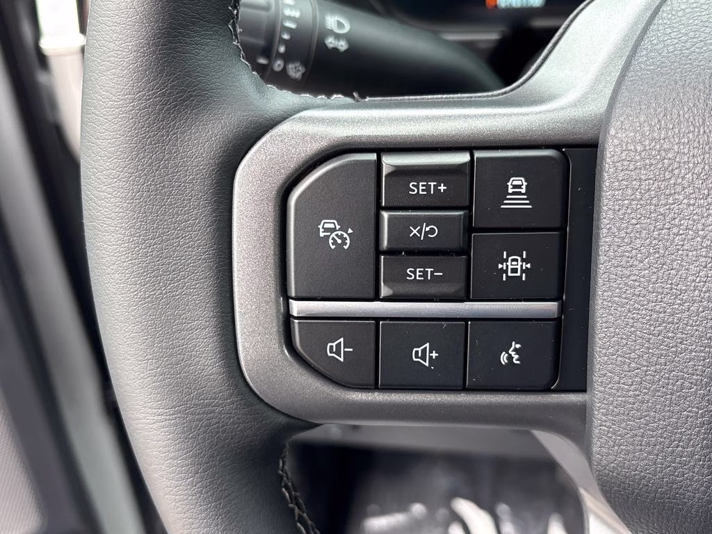 2026 Avalanche Ford Super Duty F-250 SRW Lariat 4X4 Truck