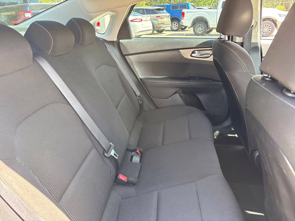 2021 Clear White Kia Forte FE FWD Sedan