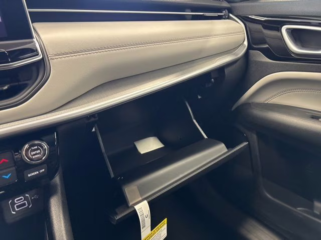 2026 Red Hot Pearlcoat Jeep Compass Limited 4X4 SUV