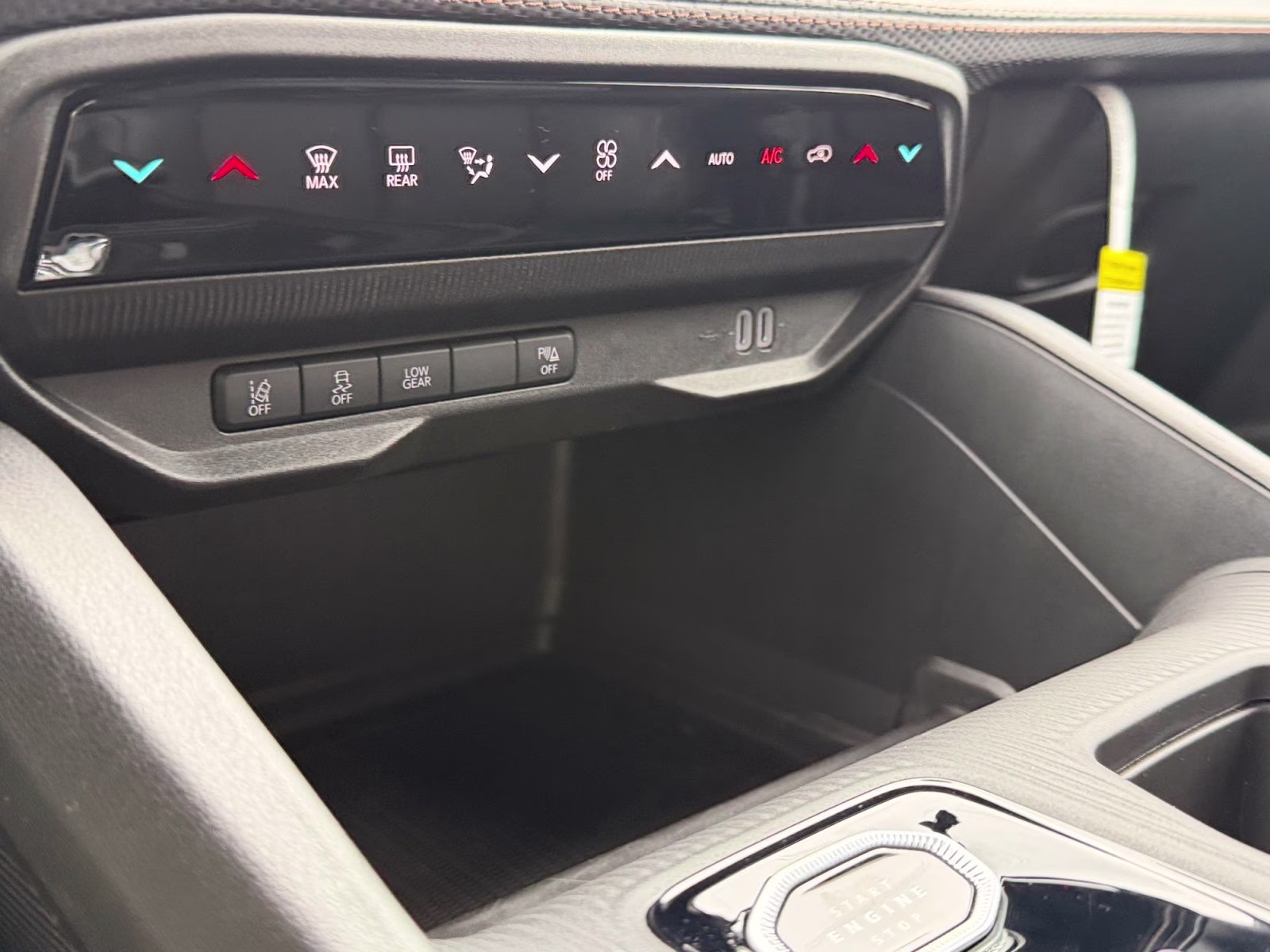 2026 Silver Zynith Clearcoat Jeep Cherokee Limited 4X4 SUV