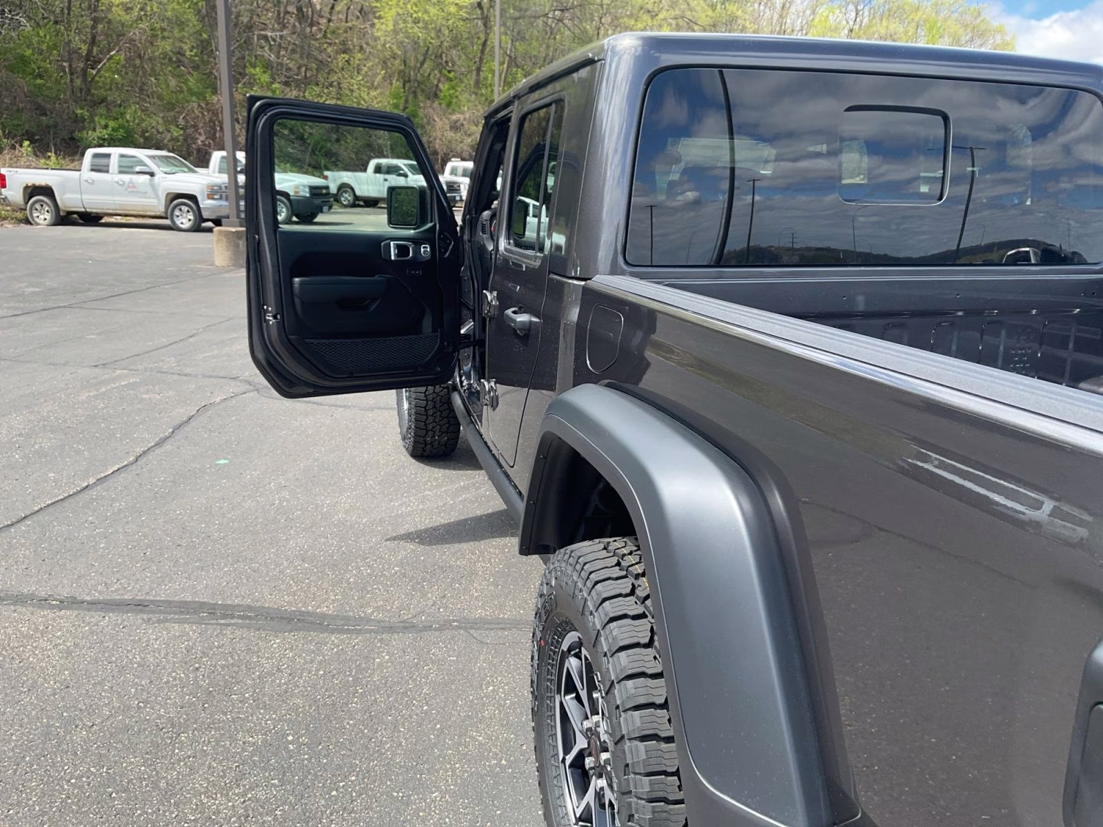 2026 Granite Crystal Metallic Clearcoat Jeep Gladiator Rubicon 4X4 Truck