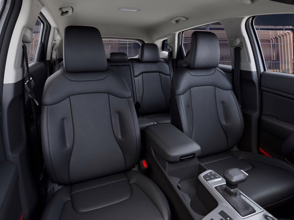 2026 White Pearl Kia Sportage EX FWD SUV