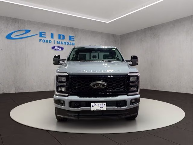 2026 Glacier Gray Metallic Tri-Coat Ford Super Duty F-350 SRW Lariat Black Appearance 4X4 Truck