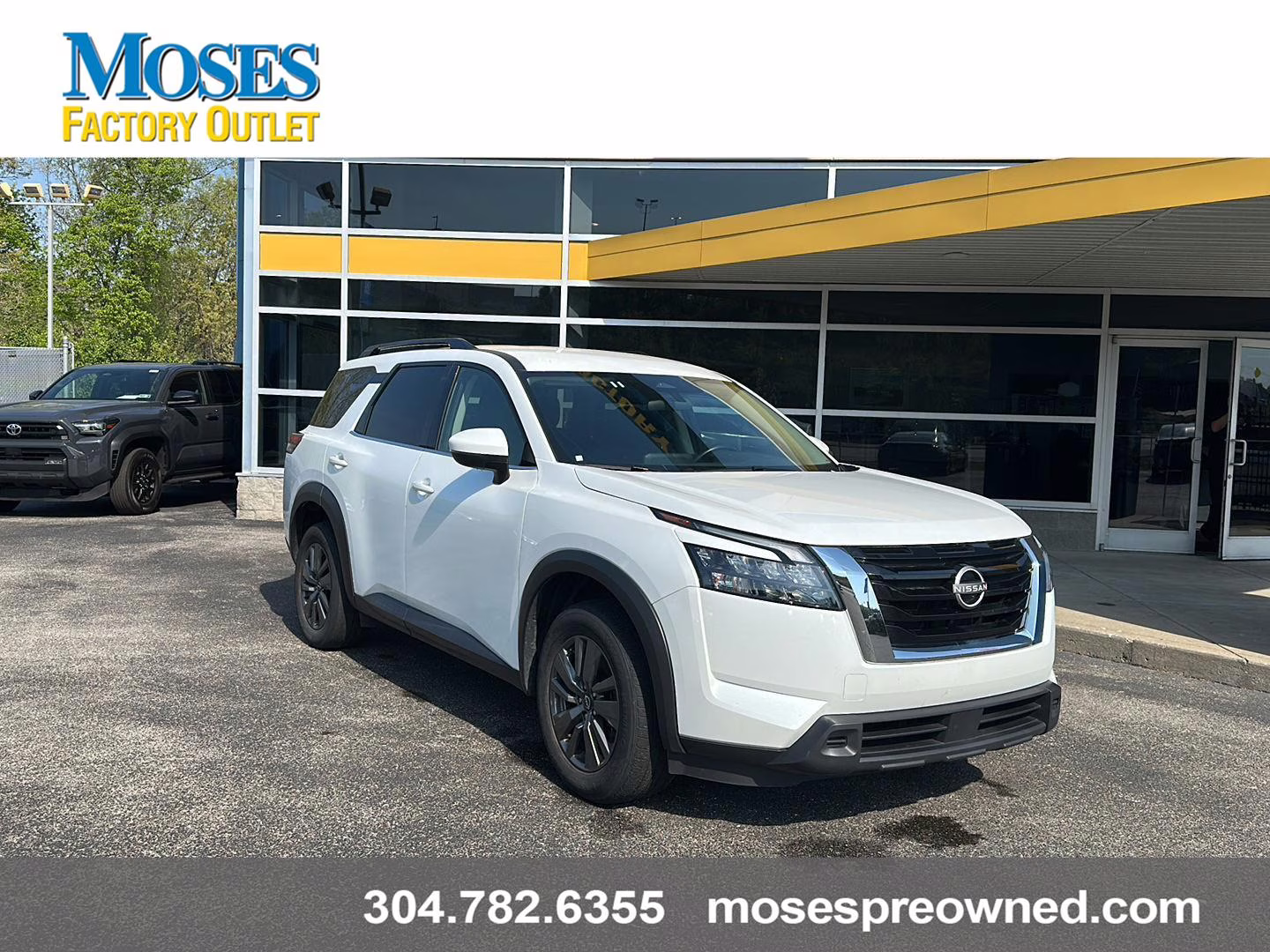2025 SILVER Nissan PATHFINDER SV 4WD