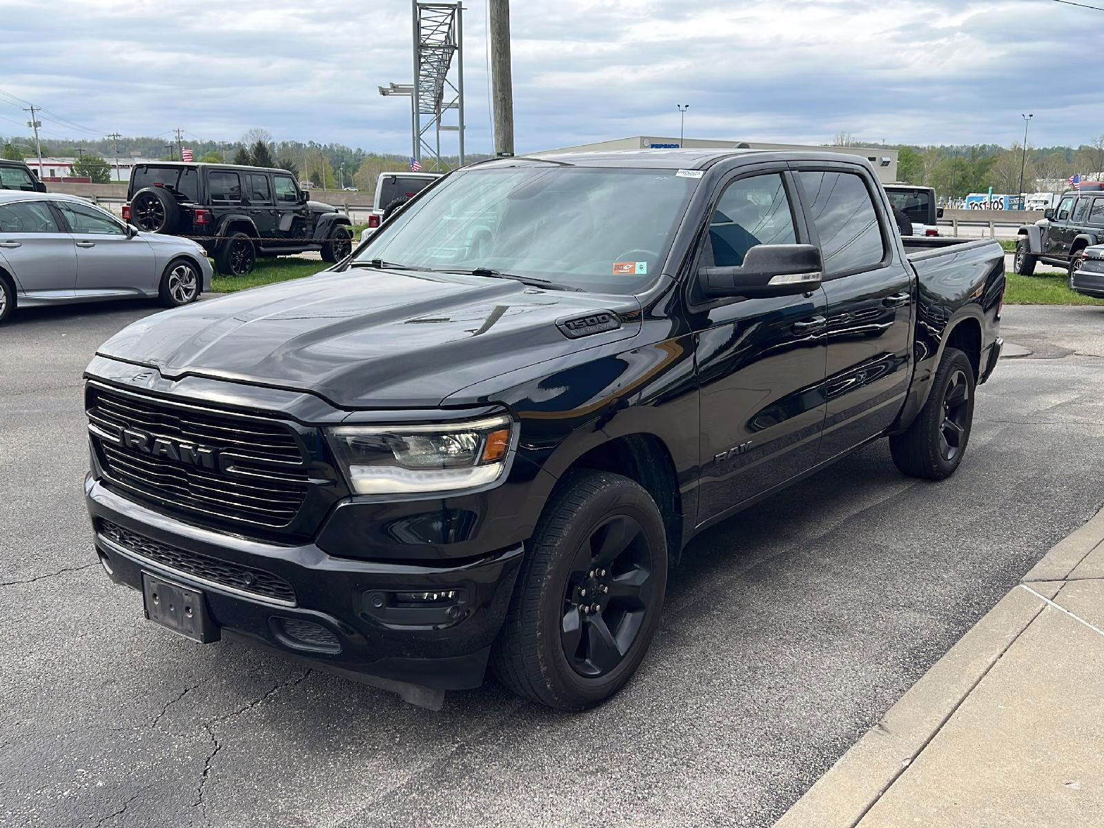 2019 Diamond Black Crystal Pearlcoat Ram 1500 Big Horn/Lone Star 4X4 Truck