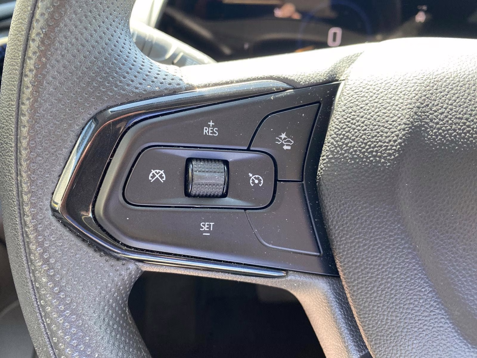 2024 Summit White Chevrolet Trax LT FWD SUV