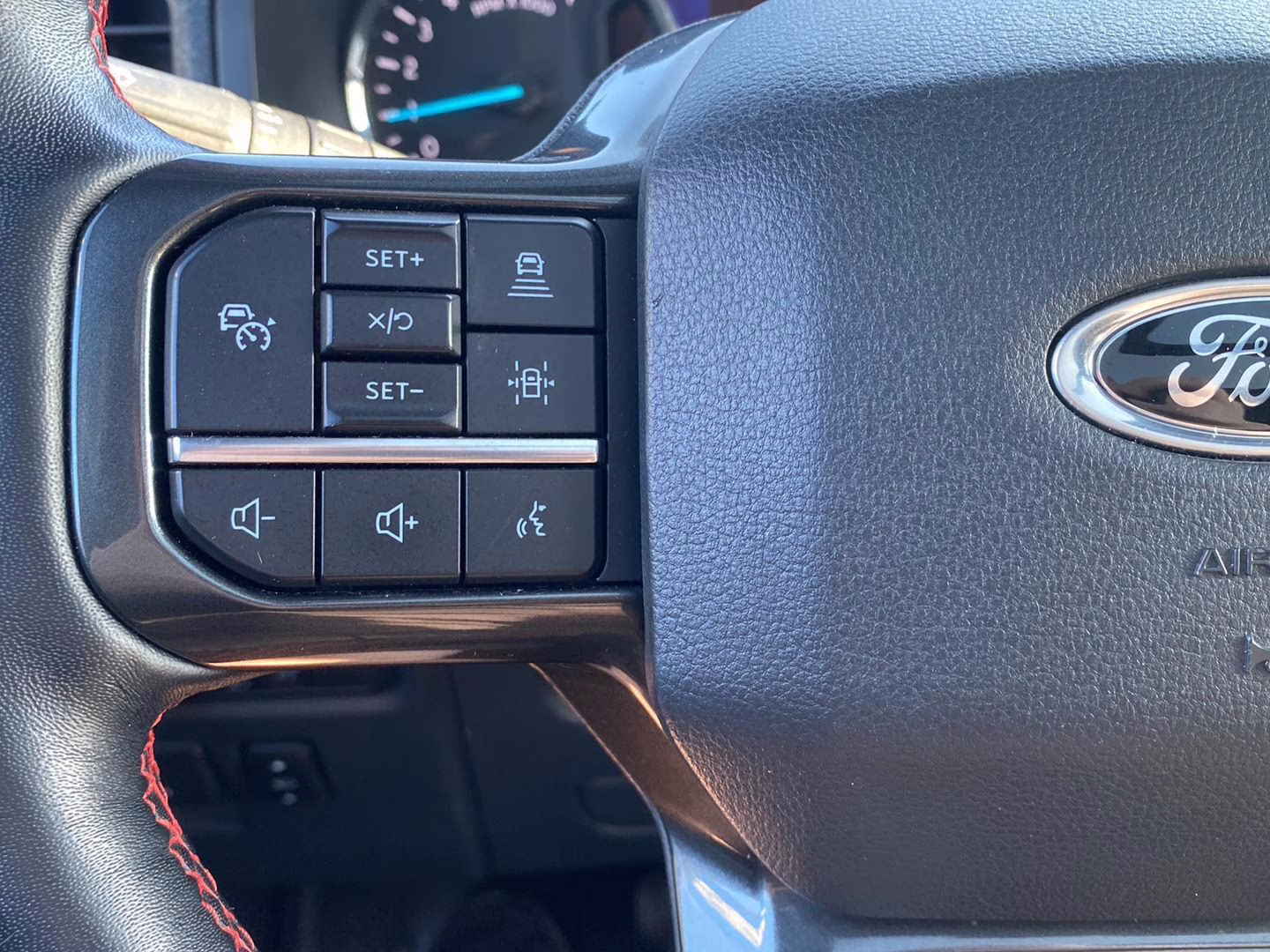 2022 Star White Metallic Tri-Coat Ford Expedition Max Limited 4X4 SUV