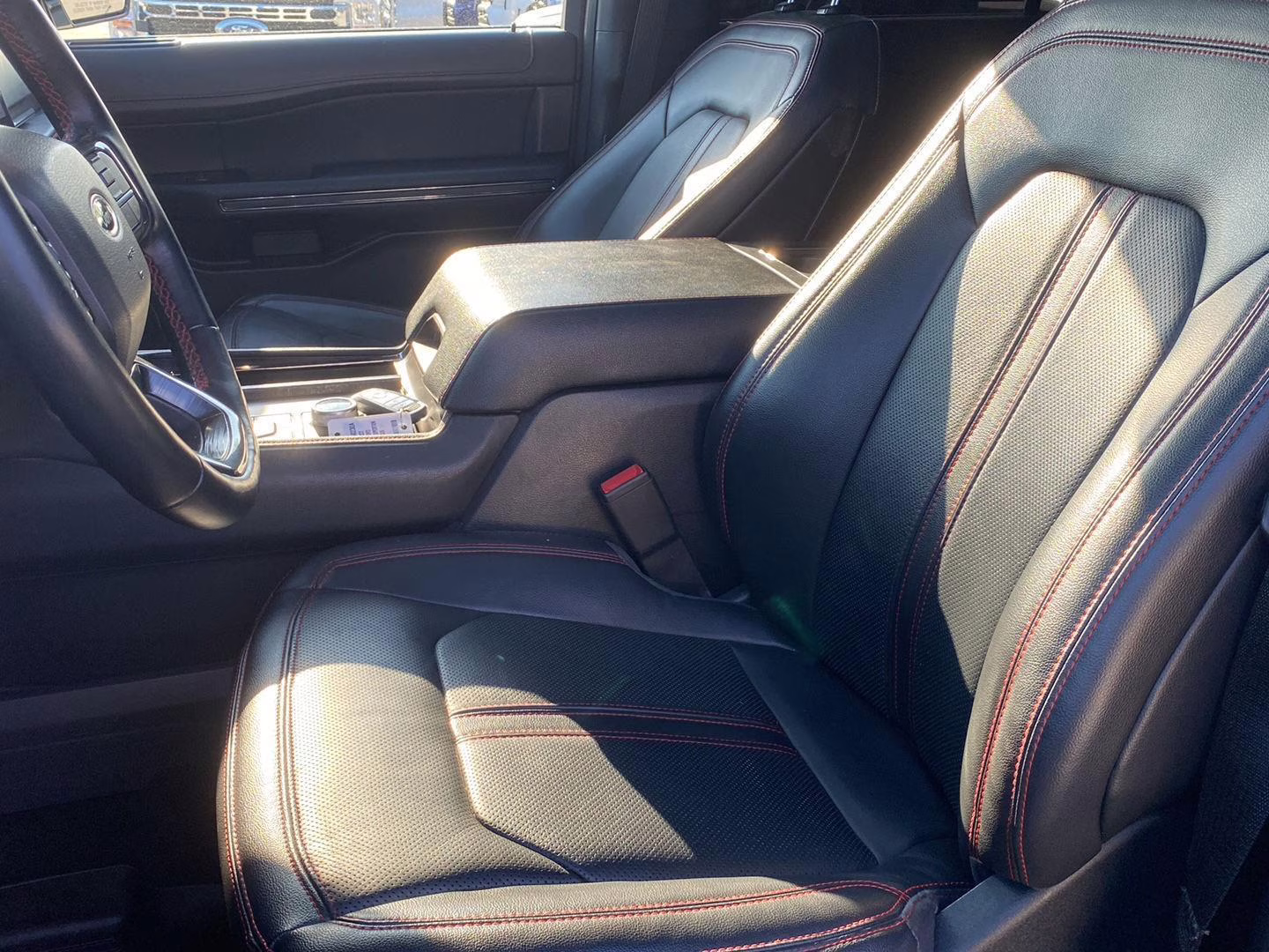 2022 Star White Metallic Tri-Coat Ford Expedition Max Limited 4X4 SUV