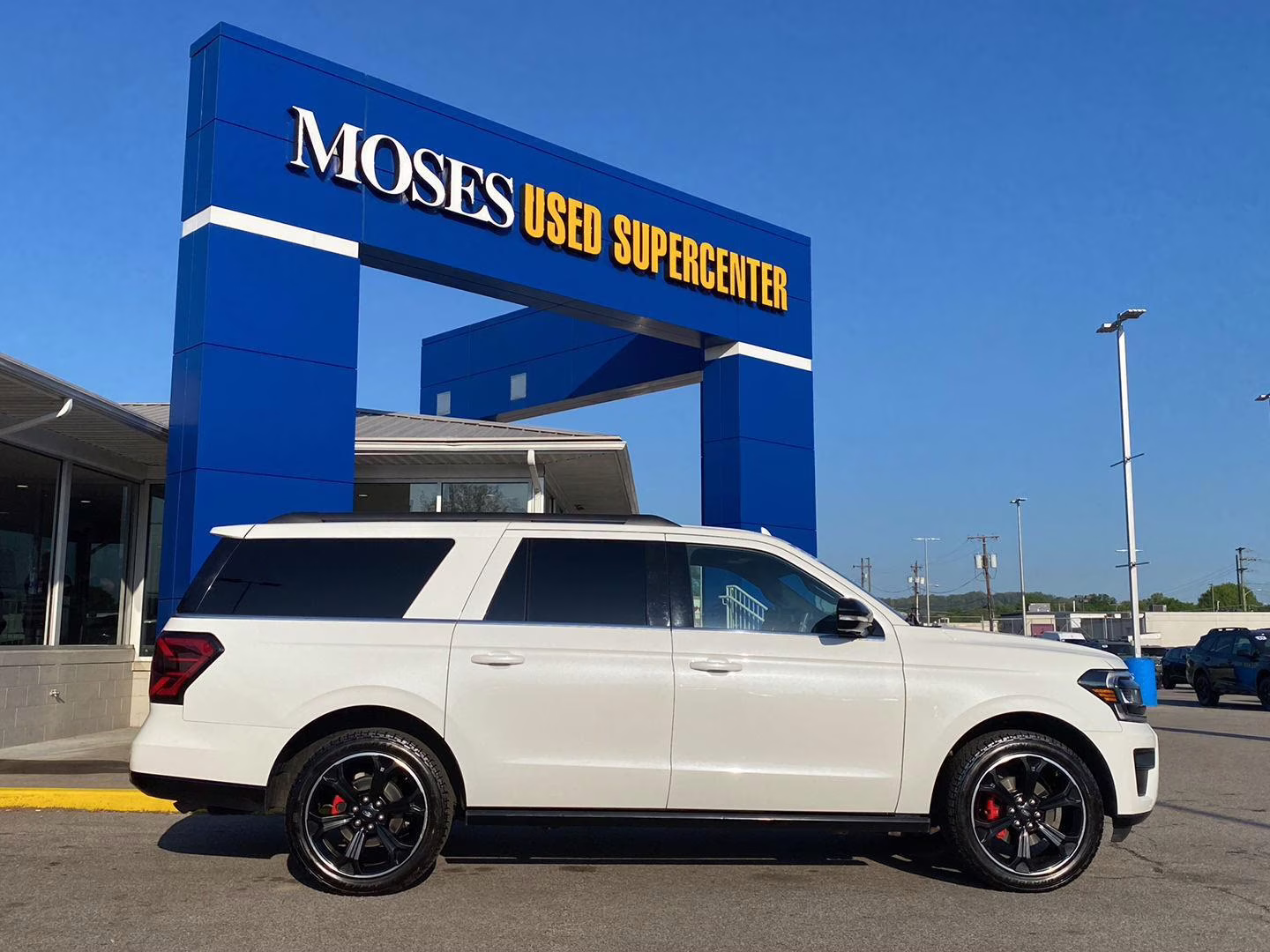 2022 Star White Metallic Tri-Coat Ford Expedition Max Limited 4X4 SUV