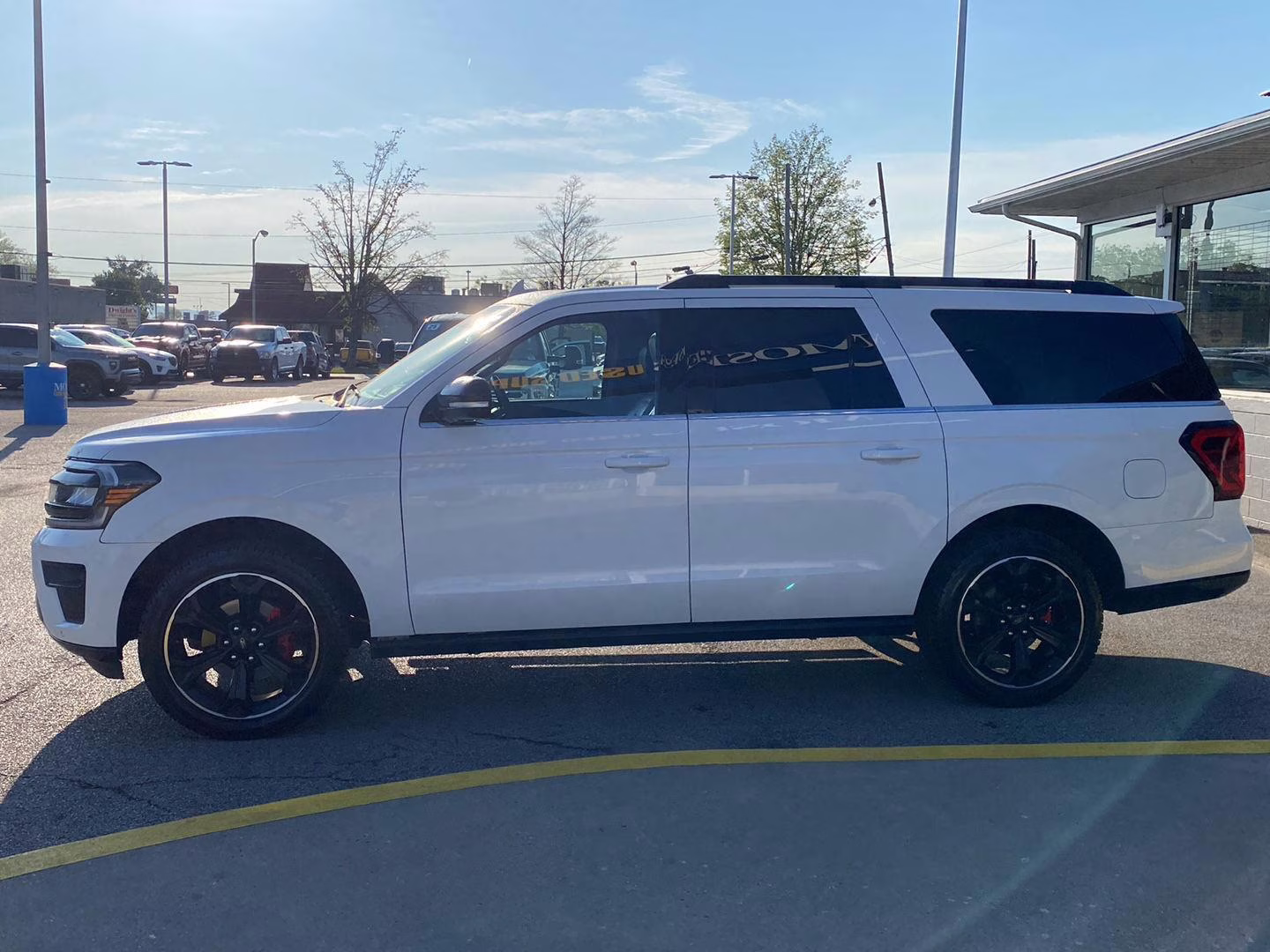 2022 Star White Metallic Tri-Coat Ford Expedition Max Limited 4X4 SUV
