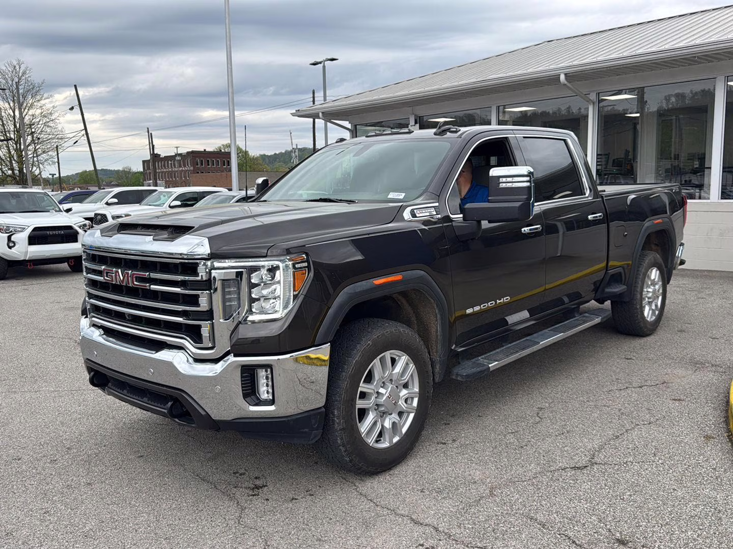 2021 Brownstone Metallic GMC Sierra 2500HD SLT 4X4 Truck