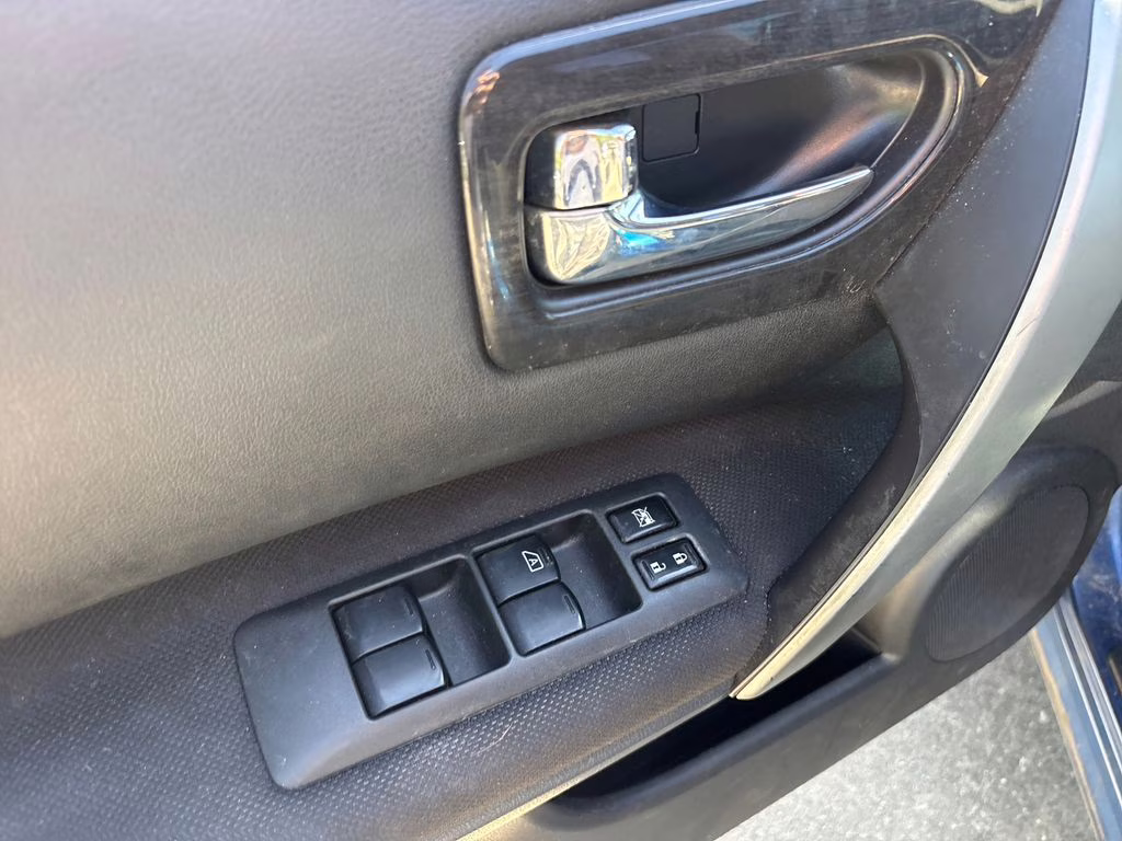 2009 Indigo Blue Metallic Nissan Rogue SL FWD SUV