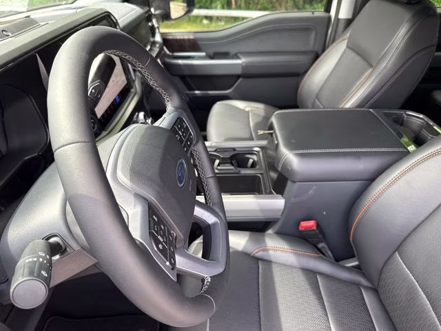 2026 Avalanche Ford Super Duty F-250 SRW Lariat 4X4 Truck