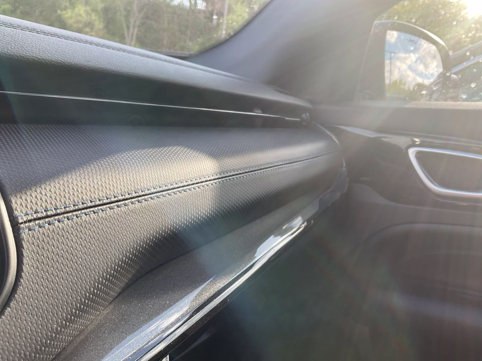 2026 Bright White Clearcoat Jeep Compass Latitude 4X4 SUV