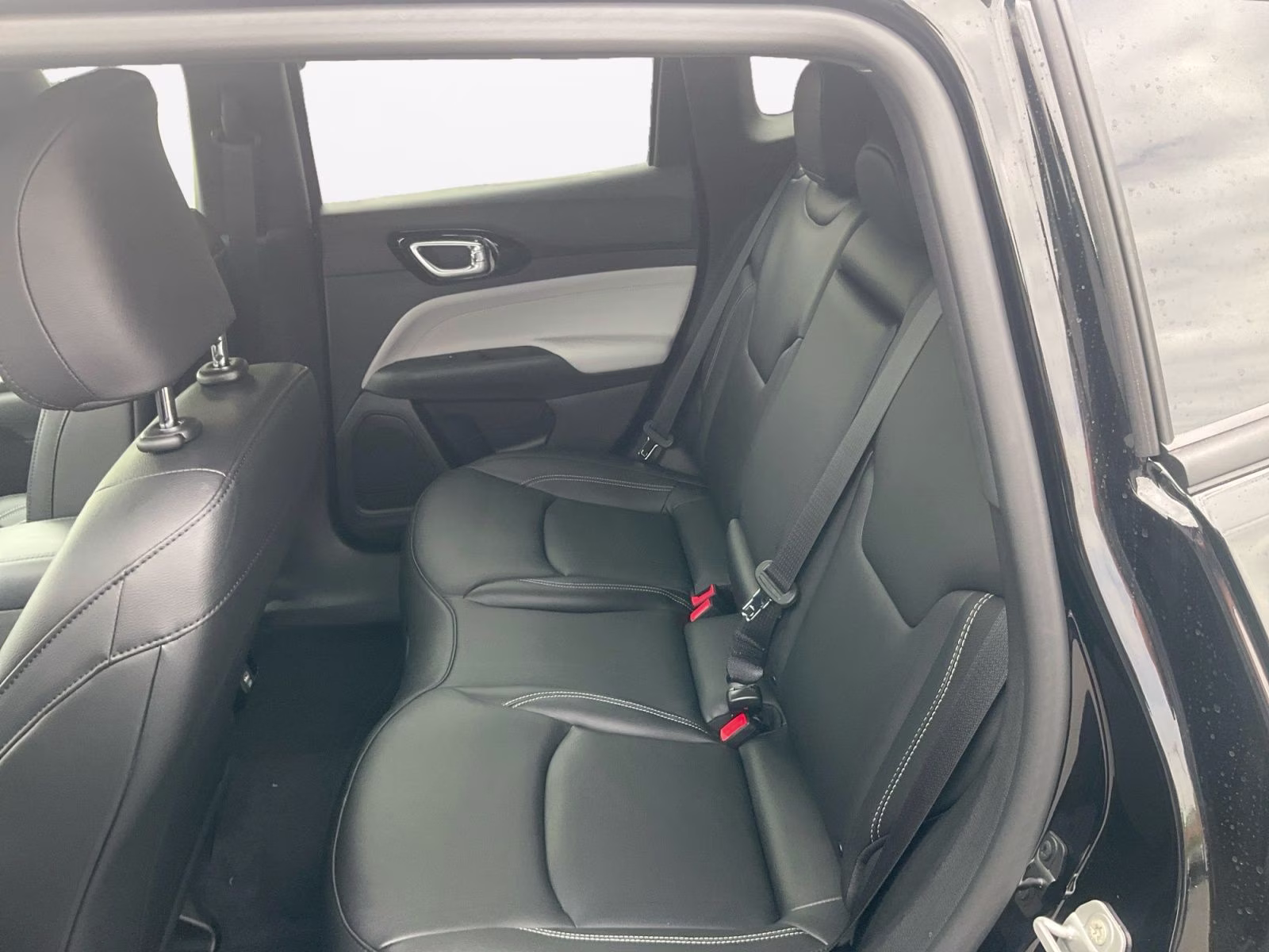 2026 Diamond Black Crystal Pearlcoat Jeep Compass Limited 4X4 SUV
