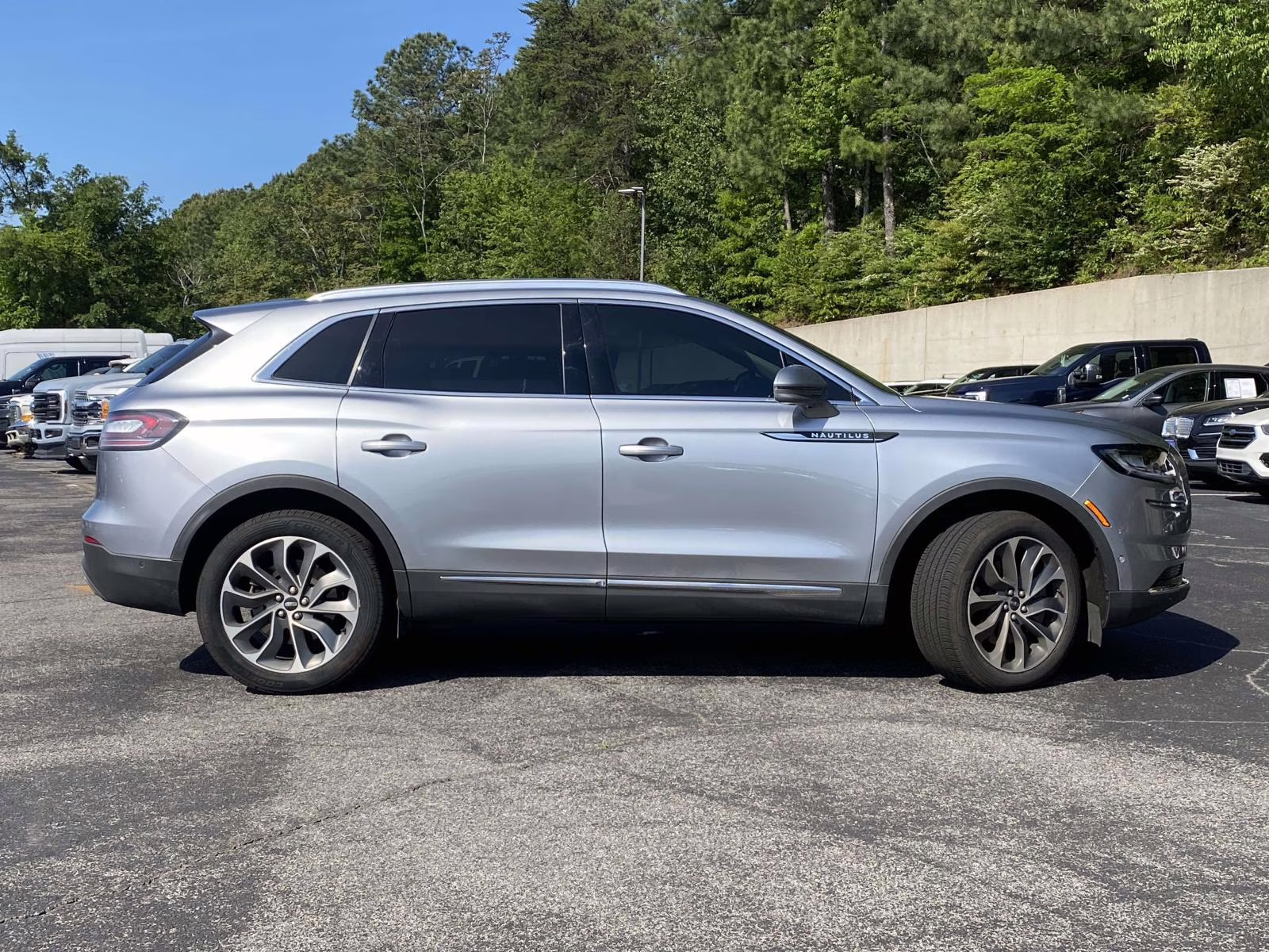 2023 Radiance Metallic Lincoln Nautilus Reserve AWD SUV
